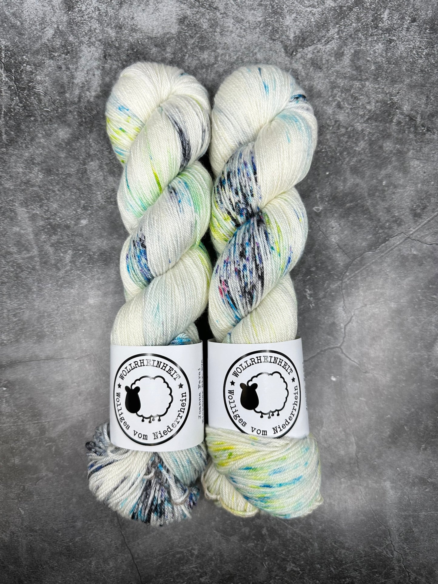 BamSi Socks 100g - LIGHT BREEZE