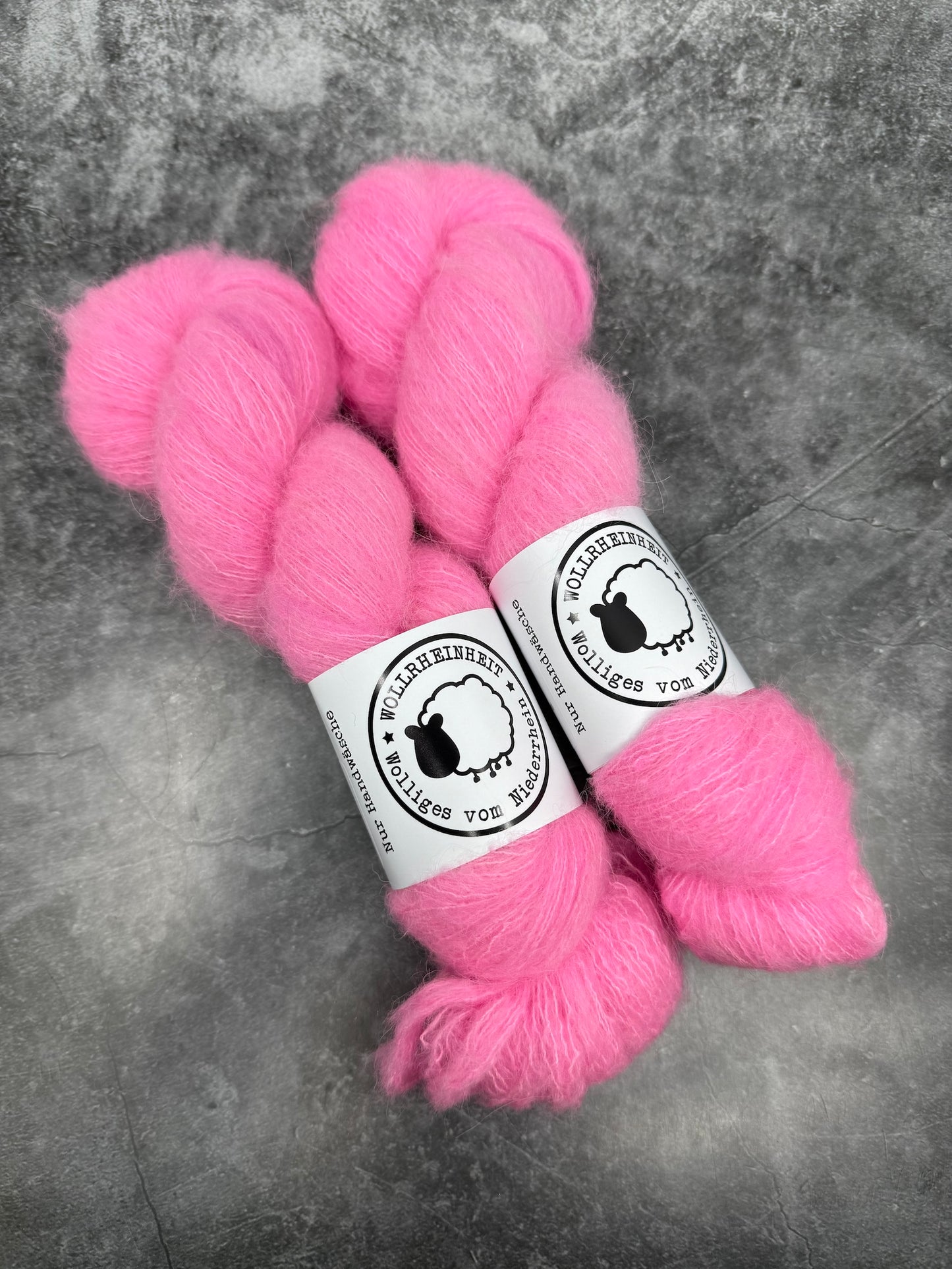 Garn Alfluff 50g PUDER PINK