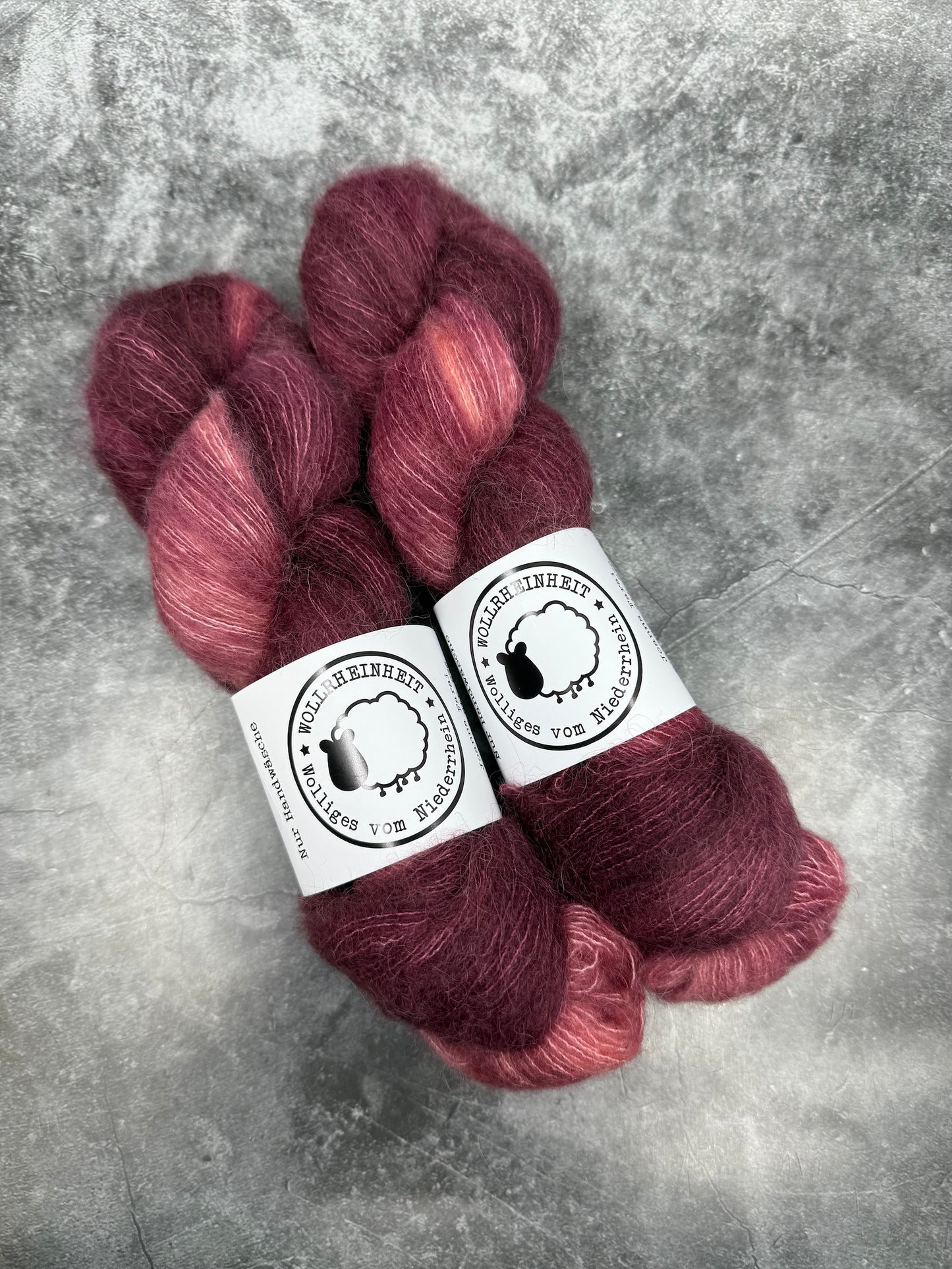 Garn Alfluff 50g EGGPLANT