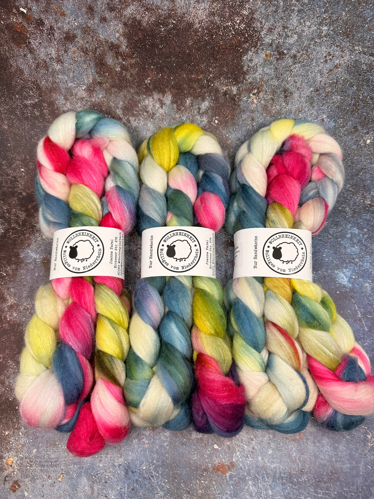 Handgefärbte Spinnfaser Merino Alpaka Tussahseide JUST KIDDING