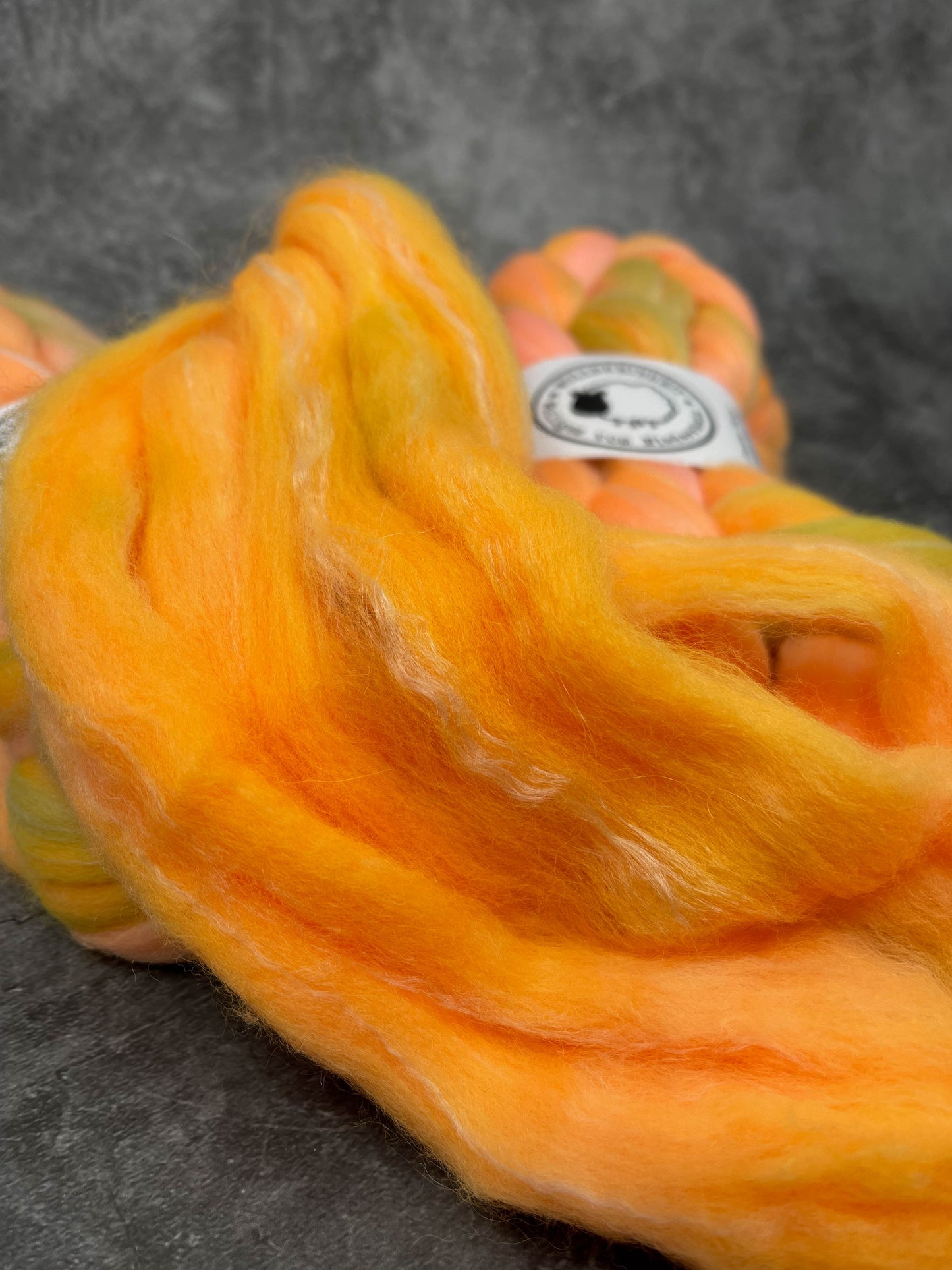 Merino Alpaka Rose Kammzug No. 02 NEON EDITION