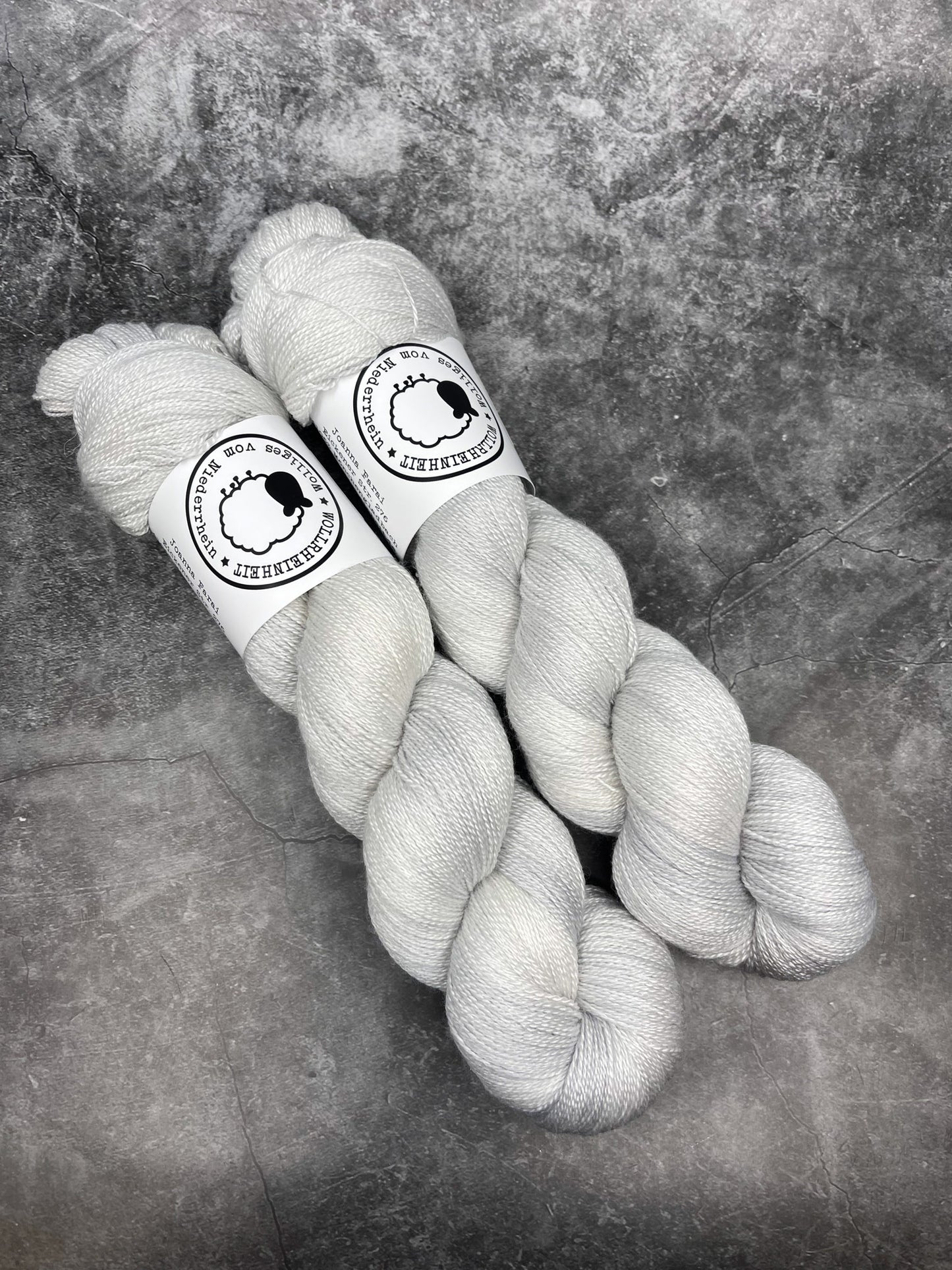 Sunny GREY - handgefärbtes Merino Seide Lacegarn 600m