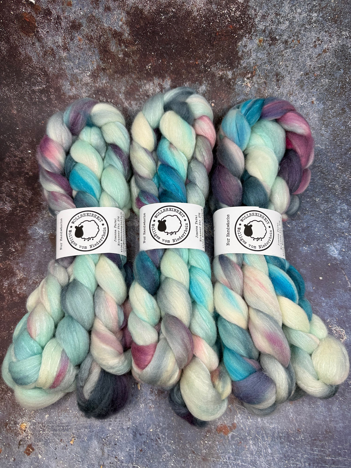 Handgefärbte Spinnfaser Merino Alpaka Tussahseide REGENTAG