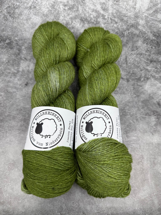 Fine Merino Socks MOSS GREEN