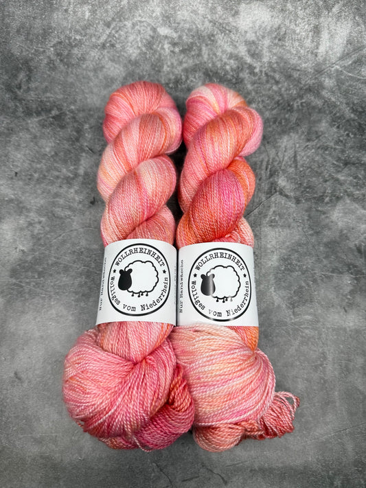 Sunny SMILE - handgefärbtes Merino Seide Lacegarn 600m