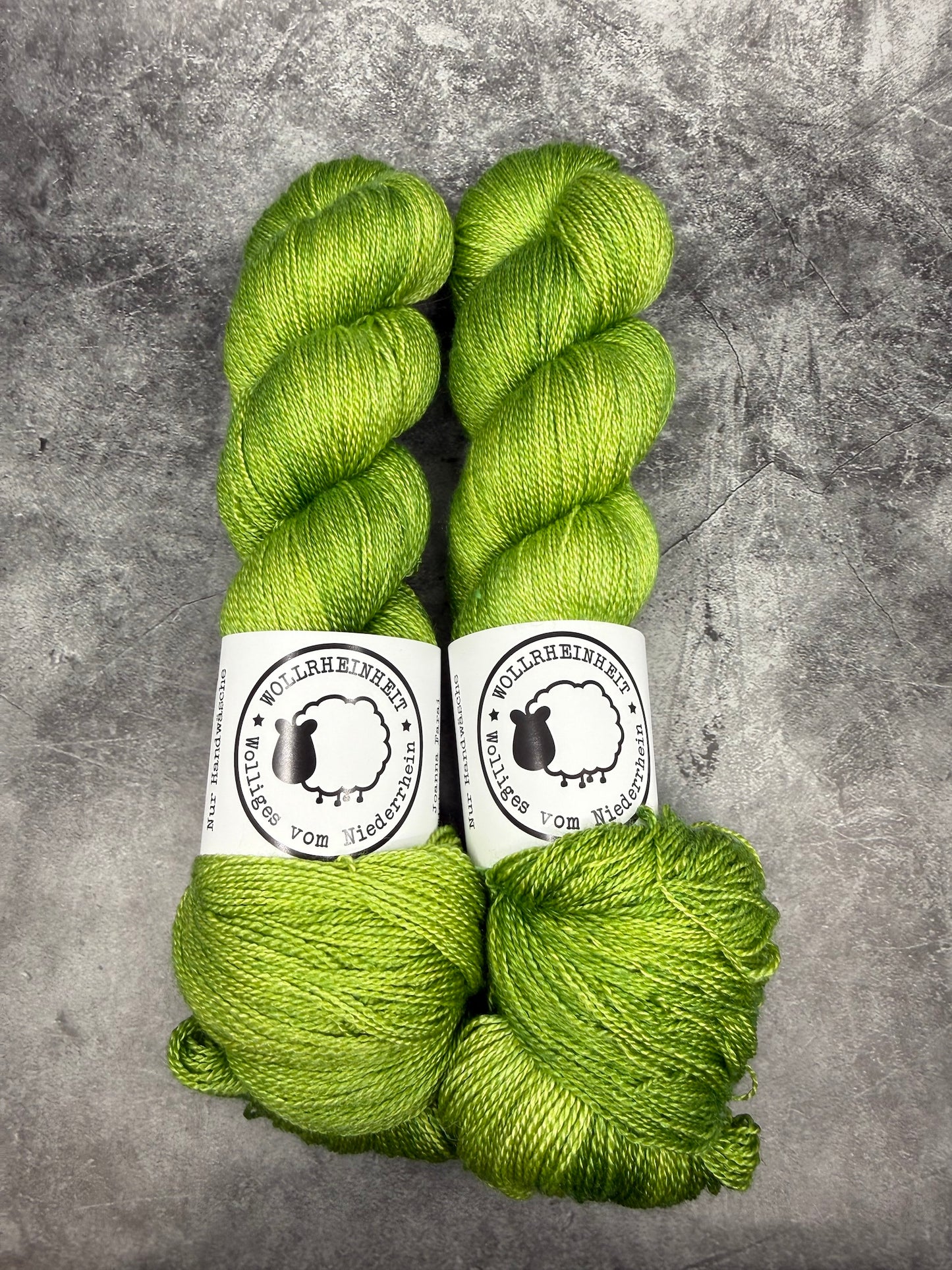 Sunny VERDANT BLISS - handgefärbtes Merino Seide Lacegarn 600m