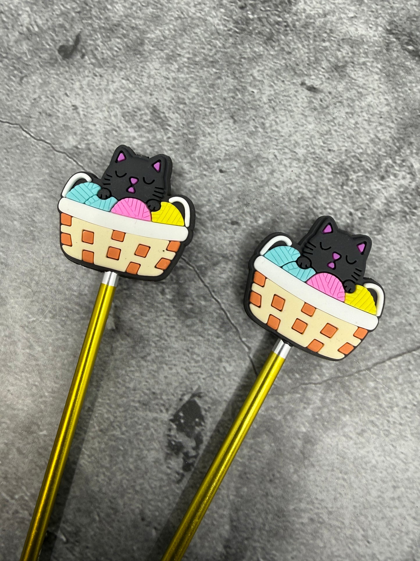 Maschenstopper - Katze im Wollkorbchen